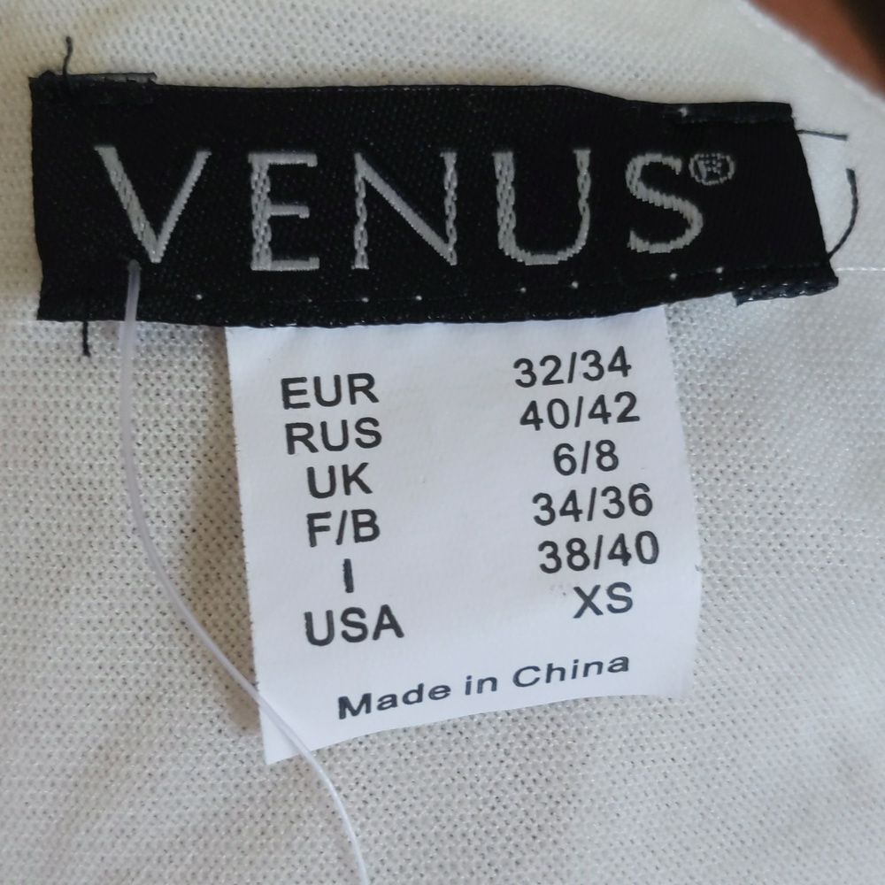 VENUS NWT cream criss cross spaghetti straps embellished tank top XS - Picture 2 of 7